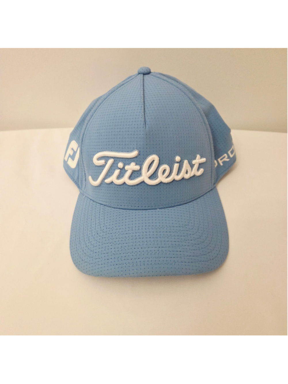 Men's Titleist Golf Hat Blue and White L/XL
